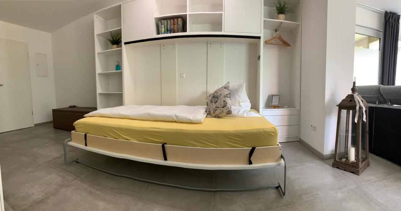 Firmen & Ferienwohnung Brecht 2 Waibstadt ภายนอก รูปภาพ